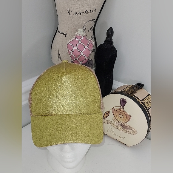 Gold Sparkley Baseball Cap with Ponytail Opening on Top NWOT - Picture 4 of 5
